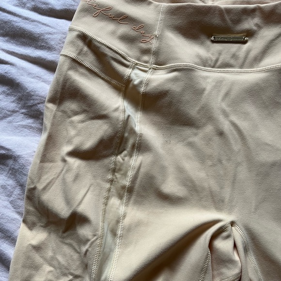 Whitney Simmons x Gymshark Yellow Workout Biker Shorts Size Medium - Picture 2 of 4